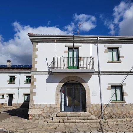 Albergue De Villamanin Bagian luar foto
