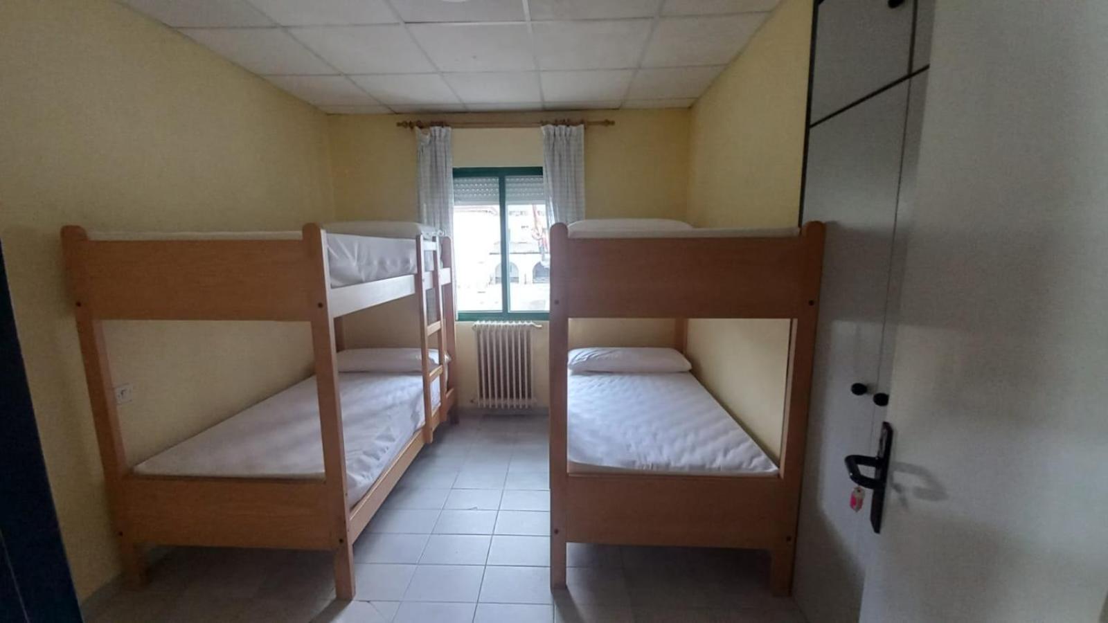 Albergue De Villamanin Bagian luar foto